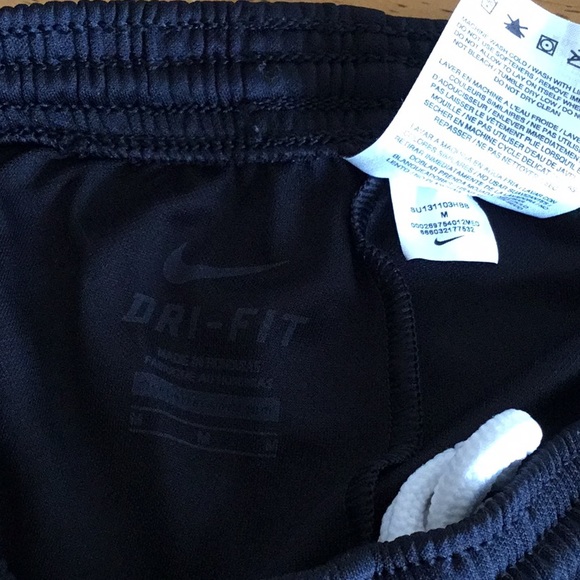 Nike Girls Shorts M - Picture 5 of 5